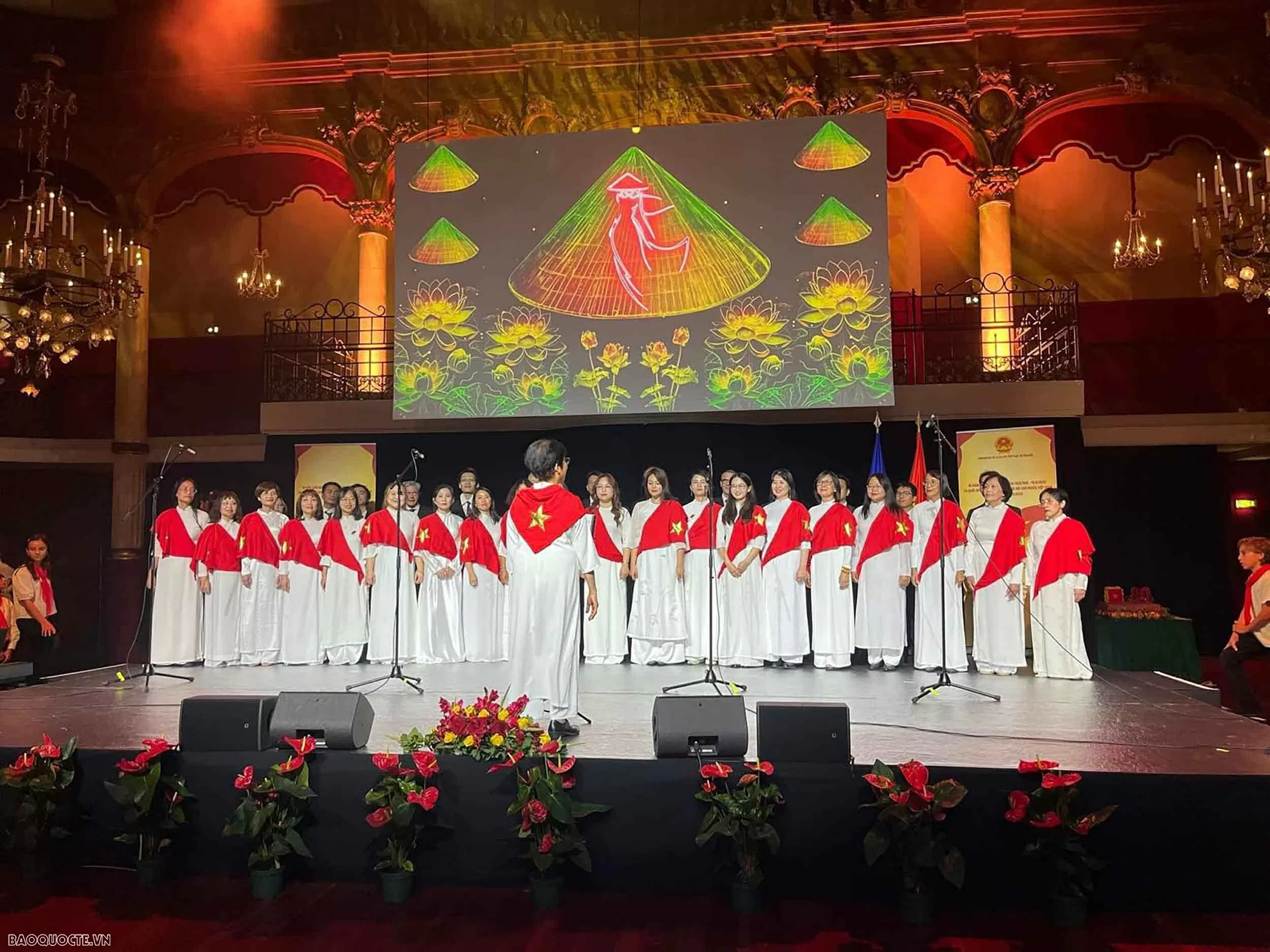 Đại sứ quán Việt Nam tại Pháp tổ chức kỷ niệm 80 năm Quốc khánh 2/9 Đại sứ quán Việt Nam tại Pháp tổ chức kỷ niệm 80 năm Quốc khánh 2/9