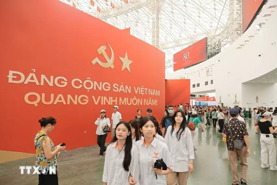 Qua 19 ngày mở cửa, Triển lãm thành tựu đất nước đón hơn 10 triệu lượt khách tham quan, trải nghiệm