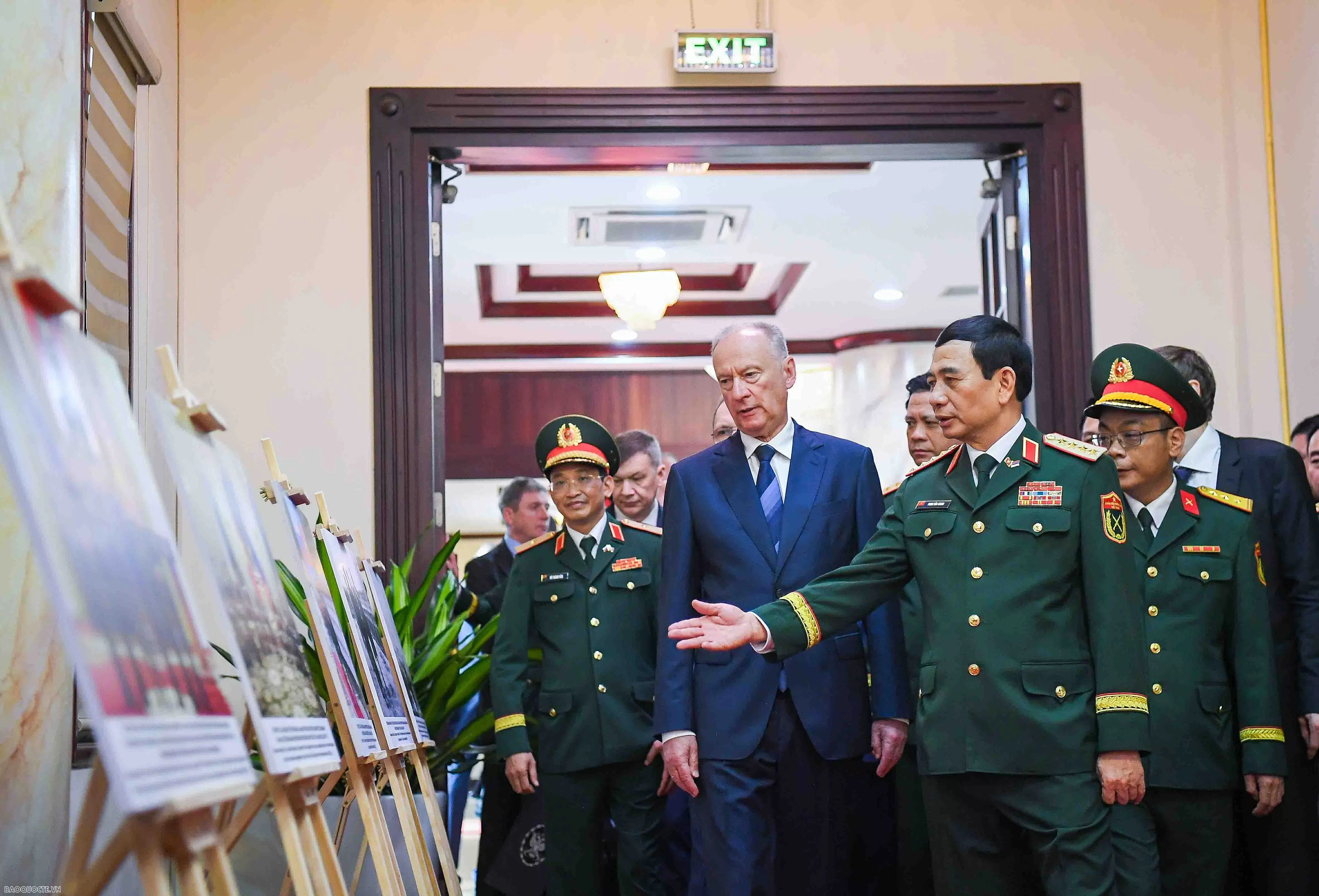 Đại tướng Phan Văn Giang tiếp Trợ lý Tổng thống, Chủ tịch Hội đồng Biển Liên bang Nga