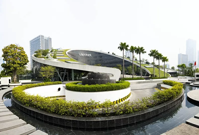 Viettel là doanh nghiệp sở hữu lợi nhuận lớn nhất Việt Nam. Viettel là doanh nghiệp sở hữu lợi nhuận lớn nhất Việt Nam.