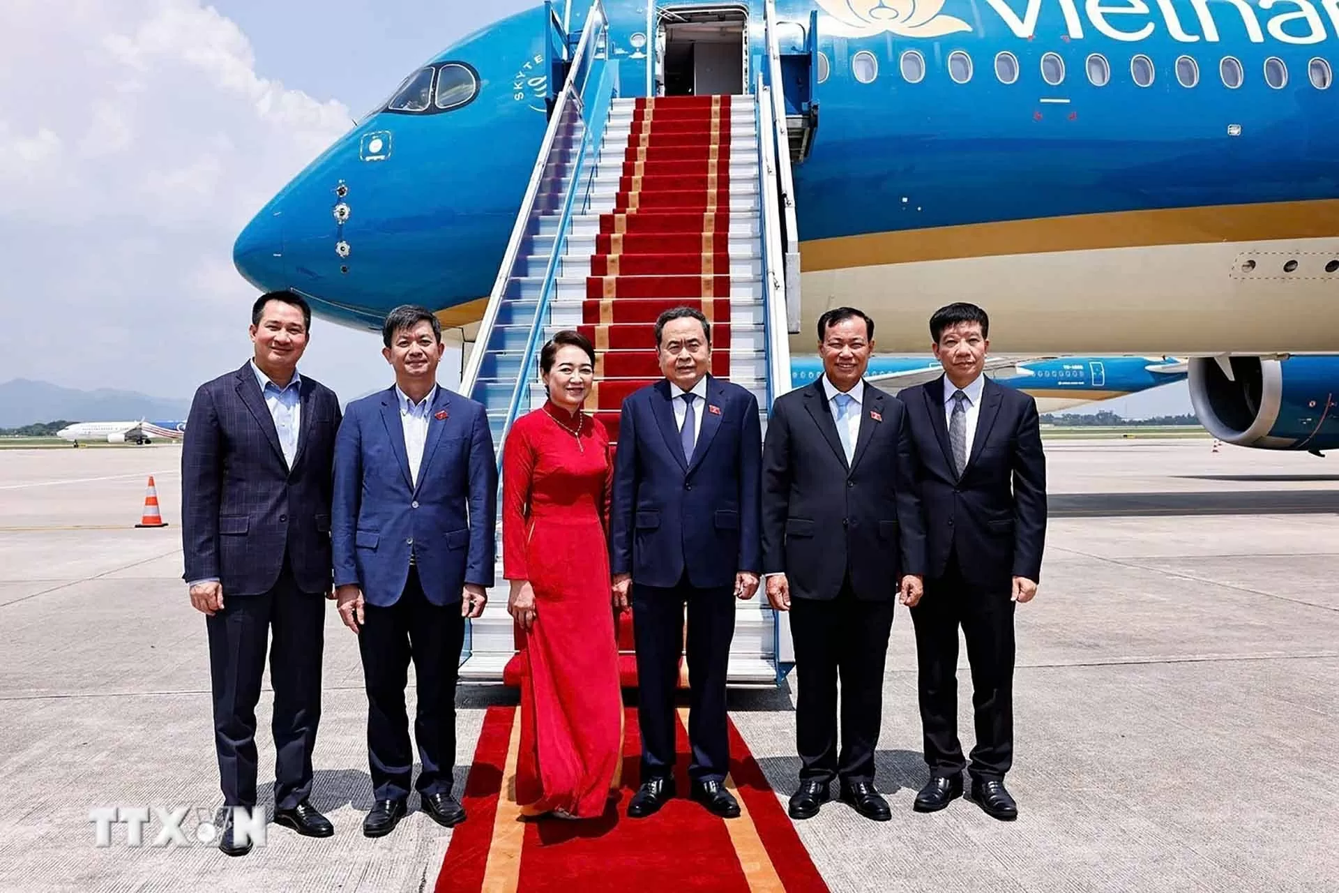 Chủ tịch Quốc hội Trần Thanh Mẫn lên đường tham dự AIPA-46 và thăm chính thức Malaysia Chủ tịch Quốc hội Trần Thanh Mẫn lên đường tham dự AIPA-46 và thăm chính thức Malaysia