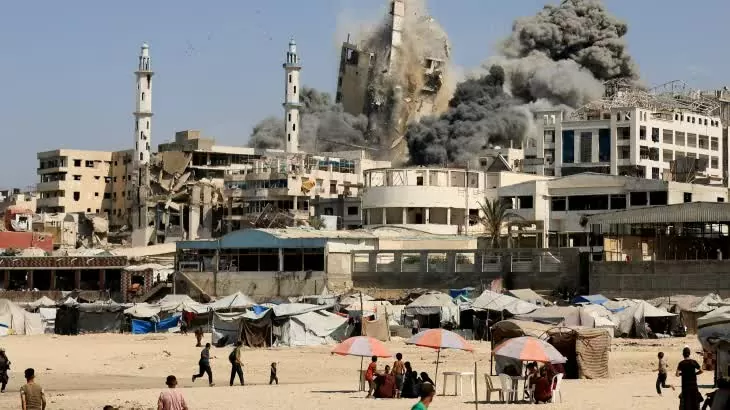 Israel tấn công thành phố Gaza, quân đội phát cảnh báo 'khu vực chiến đấu nguy hiểm'. (Nguồn: Al Jazeera) Israel tấn công thành phố Gaza, quân đội phát cảnh báo 'khu vực chiến đấu nguy hiểm'. (Nguồn: Al Jazeera)