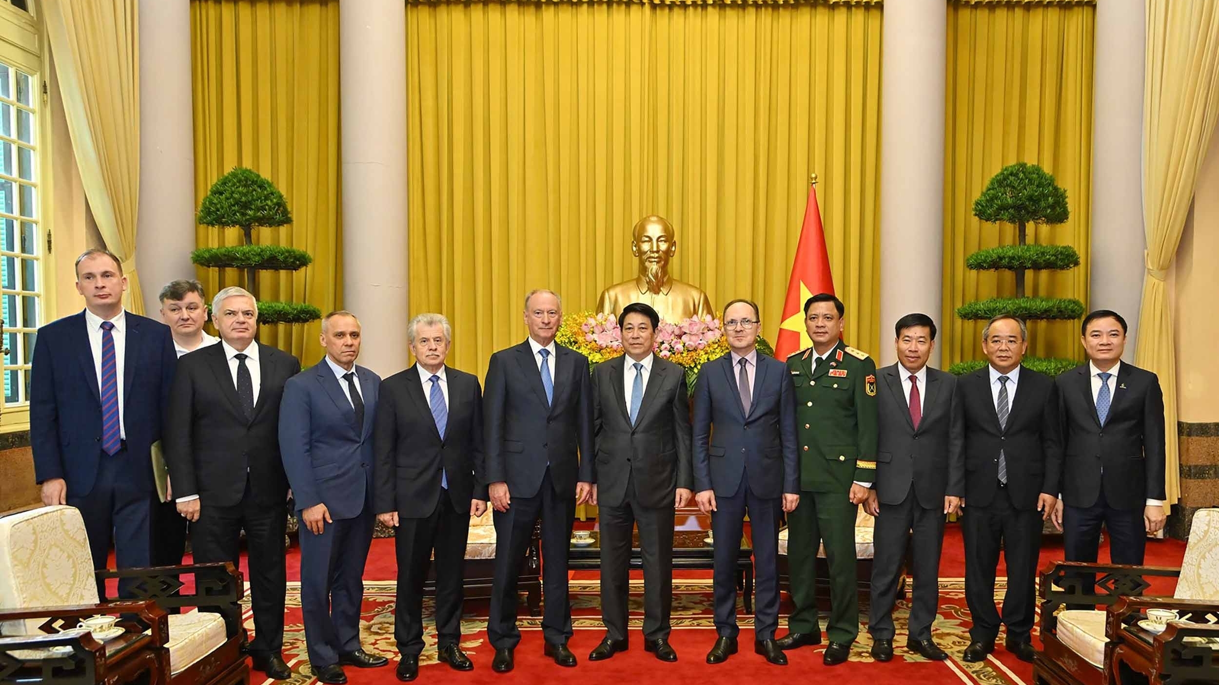 chu tich nuoc tiep tro ly tong thong chu tich hoi dong bien lien bang nga