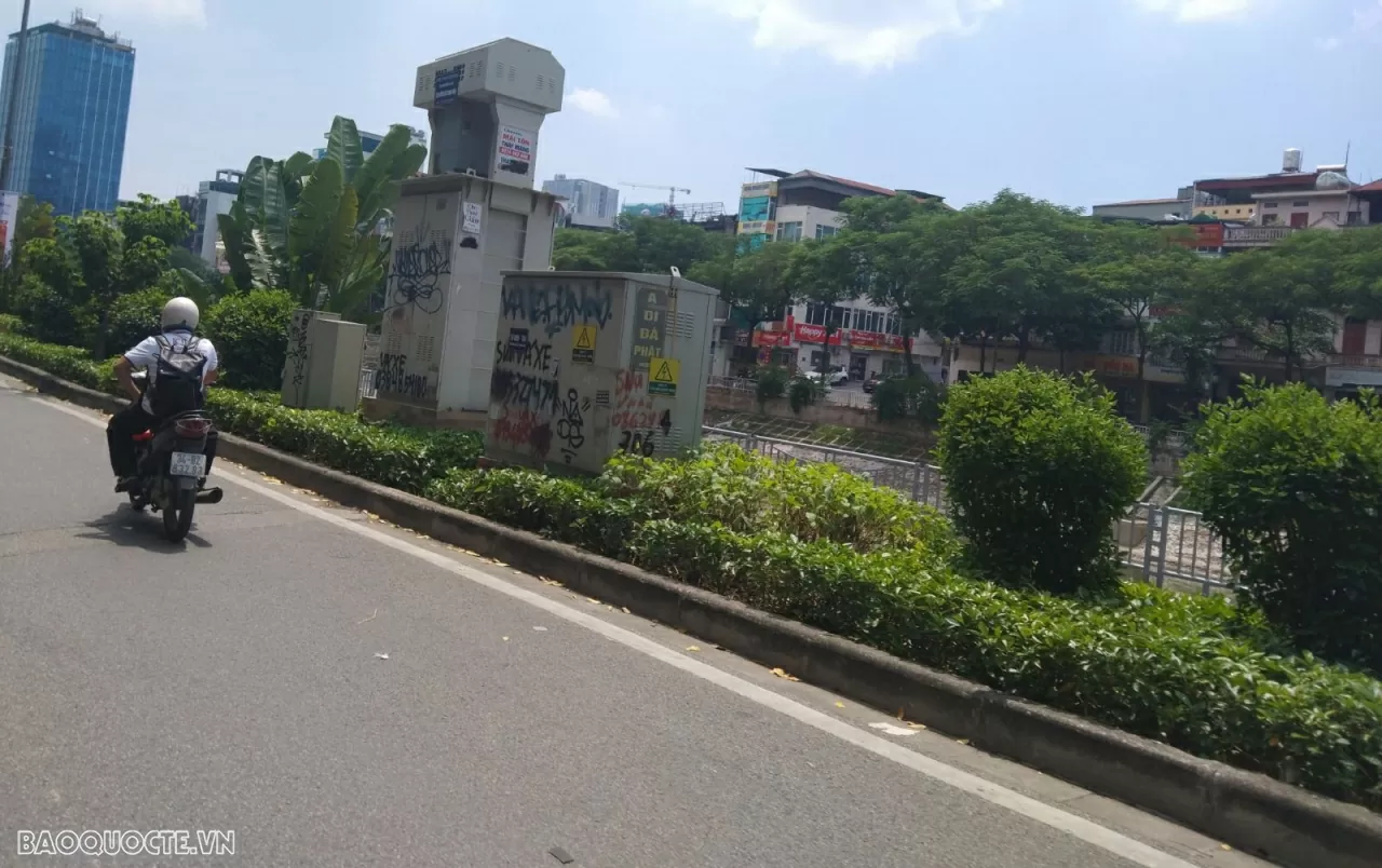 Hà Nội chỉnh trang, bảo đảm mỹ quan xanh, sạch, đẹp hai bên bờ sông Tô Lịch