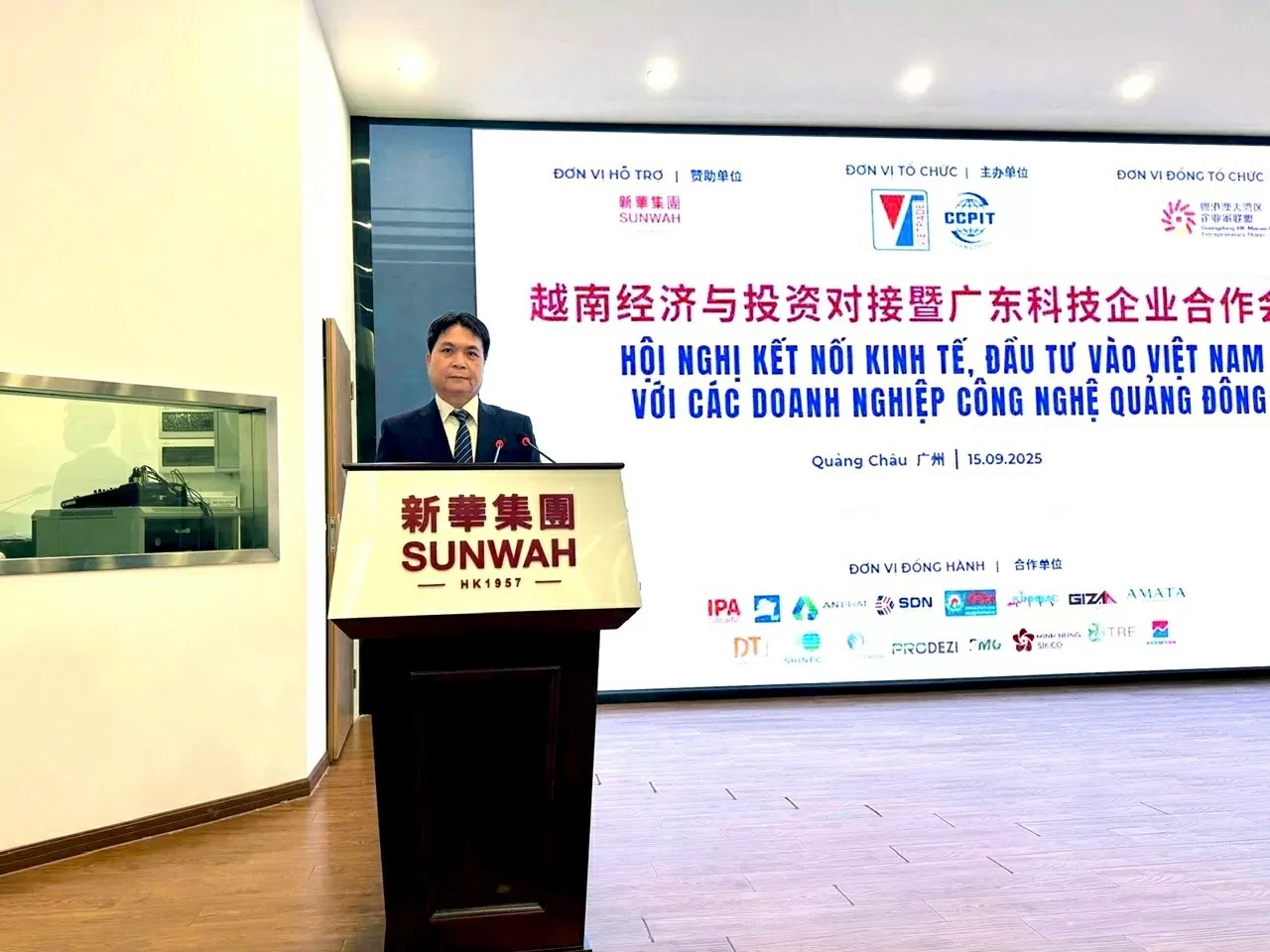 Kết nối, thúc đẩy hợp tác công nghệ cao và đổi mới sáng tạo giữa các doanh nghiệp Việt Nam và Quảng Đông, Trung Quốc Kết nối, thúc đẩy hợp tác công nghệ cao và đổi mới sáng tạo giữa các doanh nghiệp Việt Nam và Quảng Đông, Trung Quốc