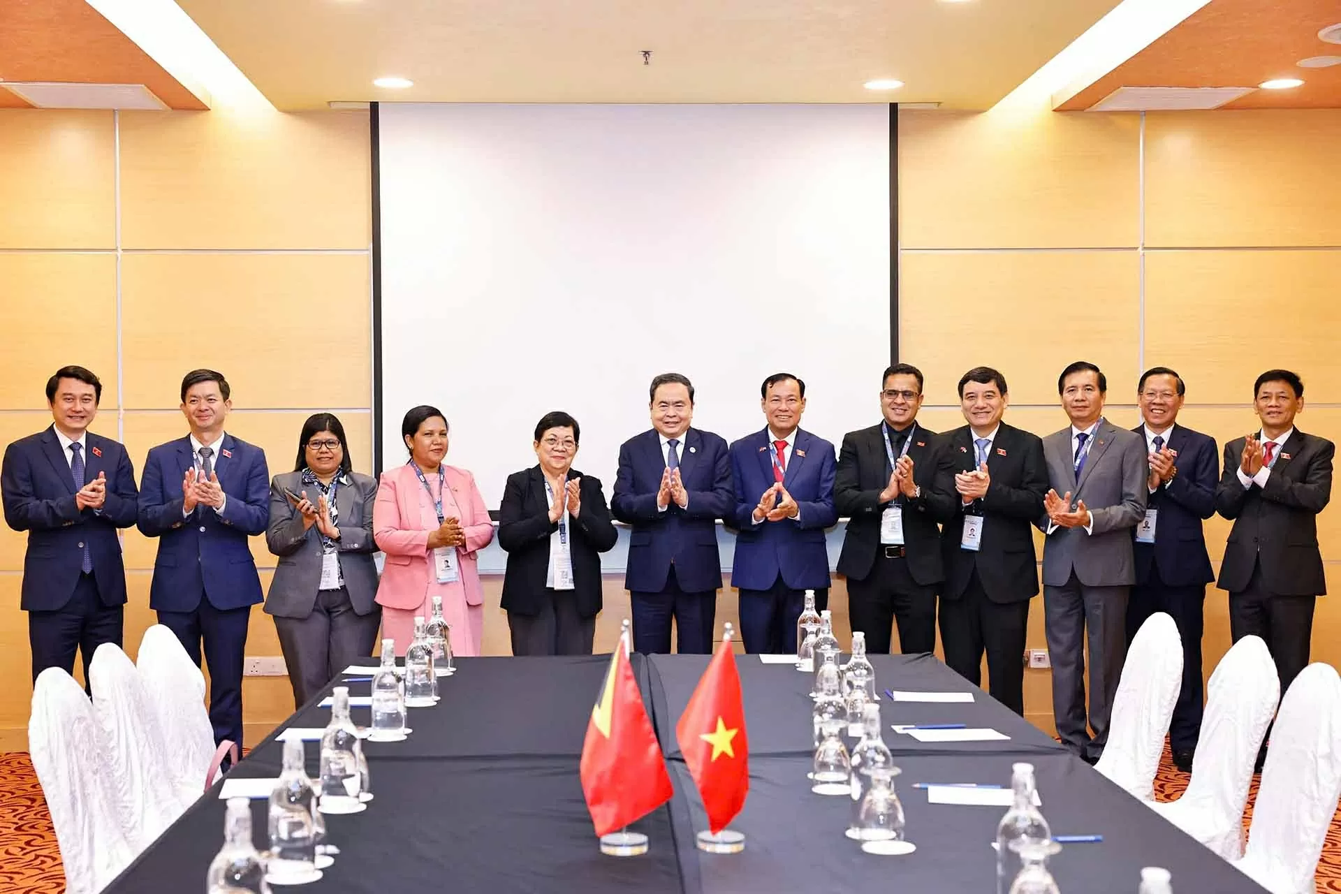 Chủ tịch Quốc hội Trần Thanh Mẫn gặp song phương các nhà lãnh đạo trong khuôn khổ AIPA-46 Chủ tịch Quốc hội Trần Thanh Mẫn gặp song phương các nhà lãnh đạo trong khuôn khổ AIPA-46