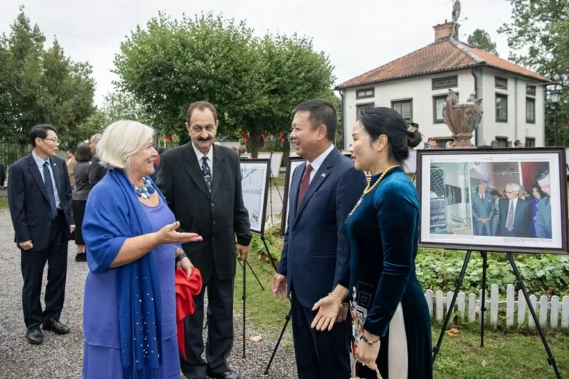 Kỷ niệm 80 năm Quốc khánh Việt Nam, nâng tầm ẩm thực Việt tại Stockholm Kỷ niệm 80 năm Quốc khánh Việt Nam, nâng tầm ẩm thực Việt tại Stockholm