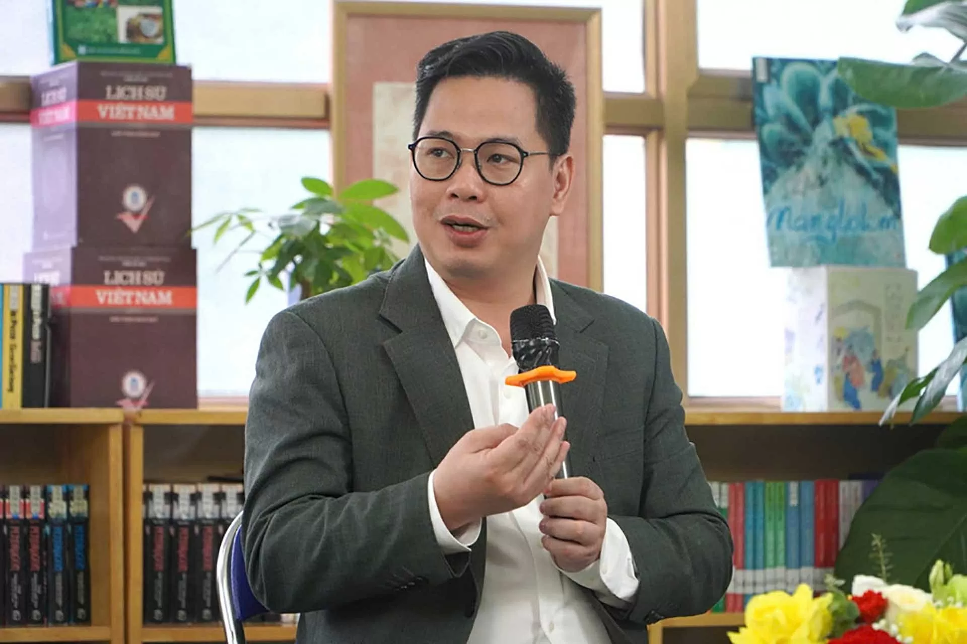 PGS. TS. Trần Thành Nam, Phó Hiệu trưởng Trường Đại học Giáo dục (ĐHQGHN).