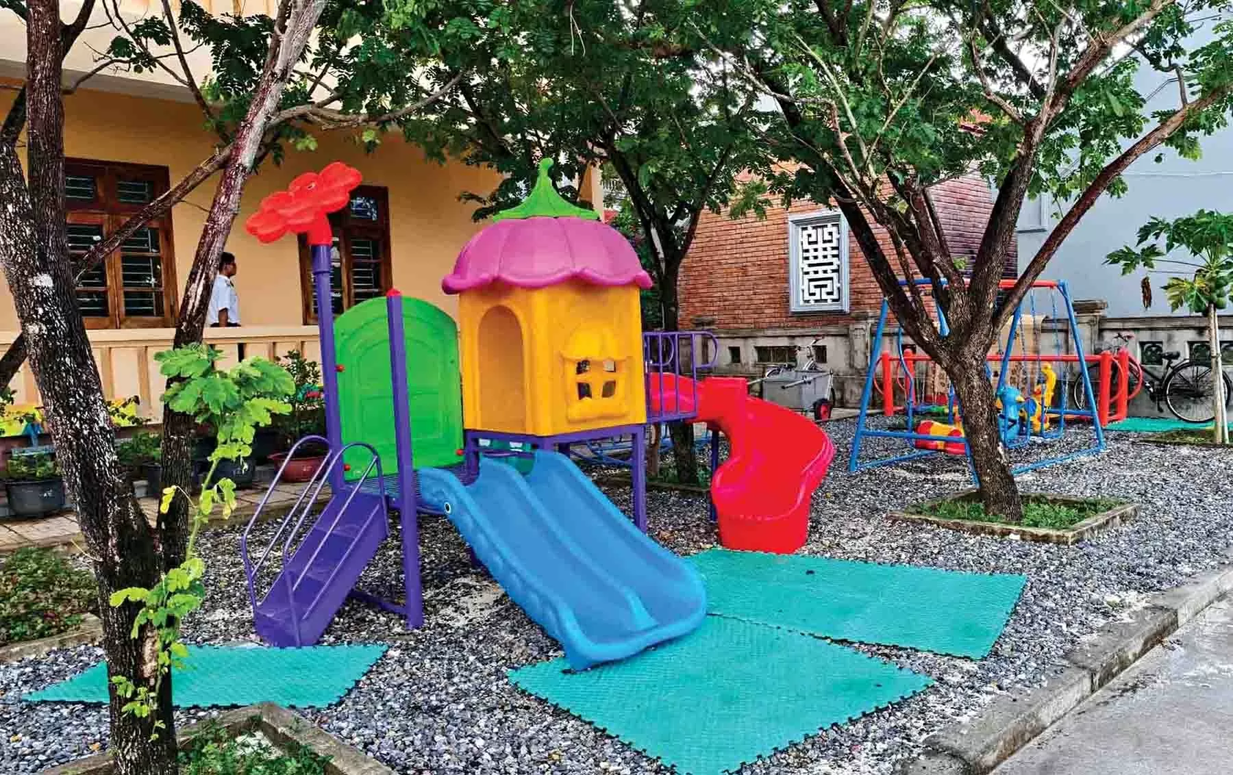 Cầu vồng trên đảo Đá Tây A