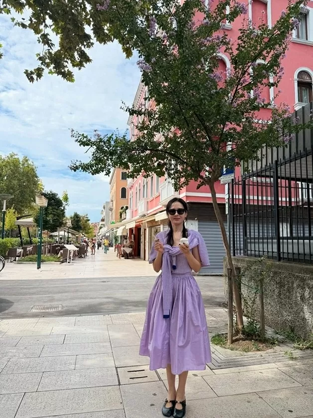 Son Ye Jin chuộng kiểu tóc buộc nửa đầu từ sự kiện đến hằng ngày Son Ye Jin chuộng kiểu tóc buộc nửa đầu từ sự kiện đến hằng ngày