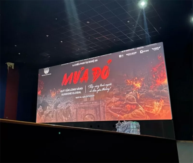 Quỹ Tấm lòng vàng SUNSHINE GLOBAL tổ chức chiếu phim 'Mưa đỏ', thắp sáng tri ân tại Nghệ An