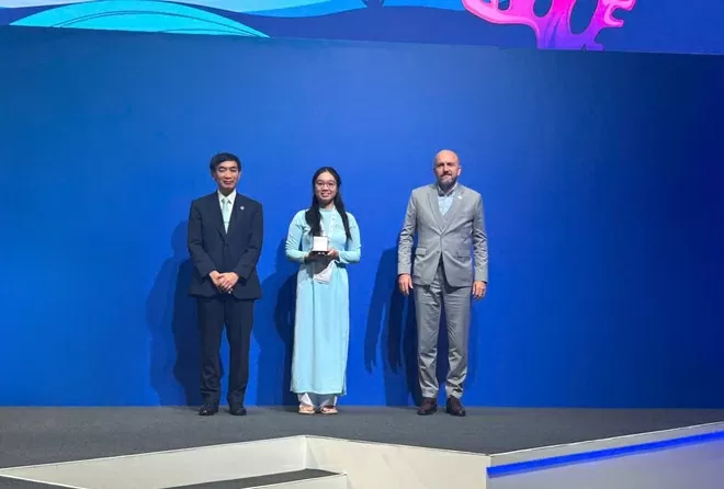 Hóa thân thành đại dương, kể câu chuyện của mình, nữ sinh Đà Nẵng đoạt giải Nhì Cuộc thi viết thư quốc tế UPU 2025