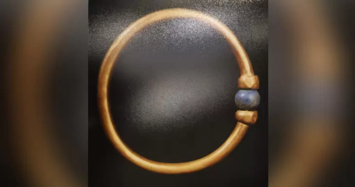 Chiếc vòng tay vàng 3.000 năm tuổi đã biến mất khỏi phòng thí nghiệm phục chế của Bảo tàng Ai Cập ở Cairo. (Ảnh: Bộ Du lịch và Cổ vật Ai Cập) Chiếc vòng tay vàng 3.000 năm tuổi đã biến mất khỏi phòng thí nghiệm phục chế của Bảo tàng Ai Cập ở Cairo. (Ảnh: Bộ Du lịch và Cổ vật Ai Cập)