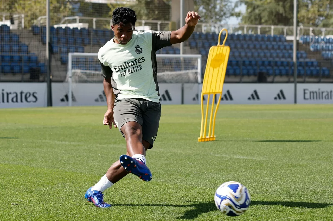 Tin chuyển nhượng: MU muốn 'chốt' Gallagher, Real Madrid tham vọng giành chữ ký của Saliba Tin chuyển nhượng: MU muốn 'chốt' Gallagher, Real Madrid tham vọng giành chữ ký của Saliba