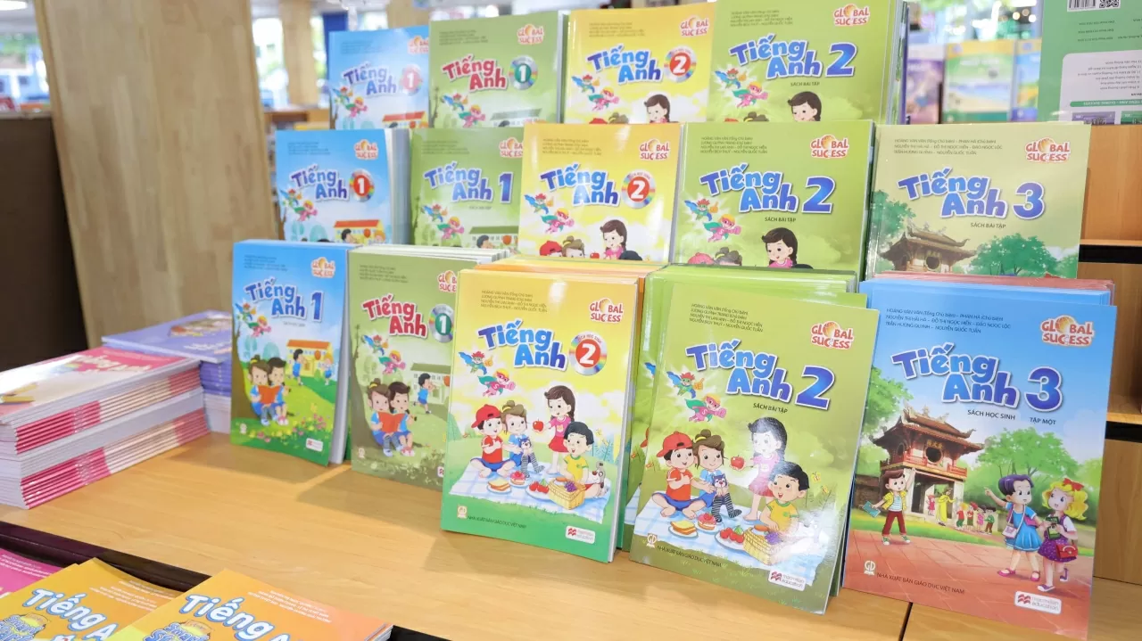 Khai trương nhà sách và thiết bị trường học Nguyễn Tri Phương: Mở cửa tri thức Khai trương nhà sách và thiết bị trường học Nguyễn Tri Phương: Mở cửa tri thức