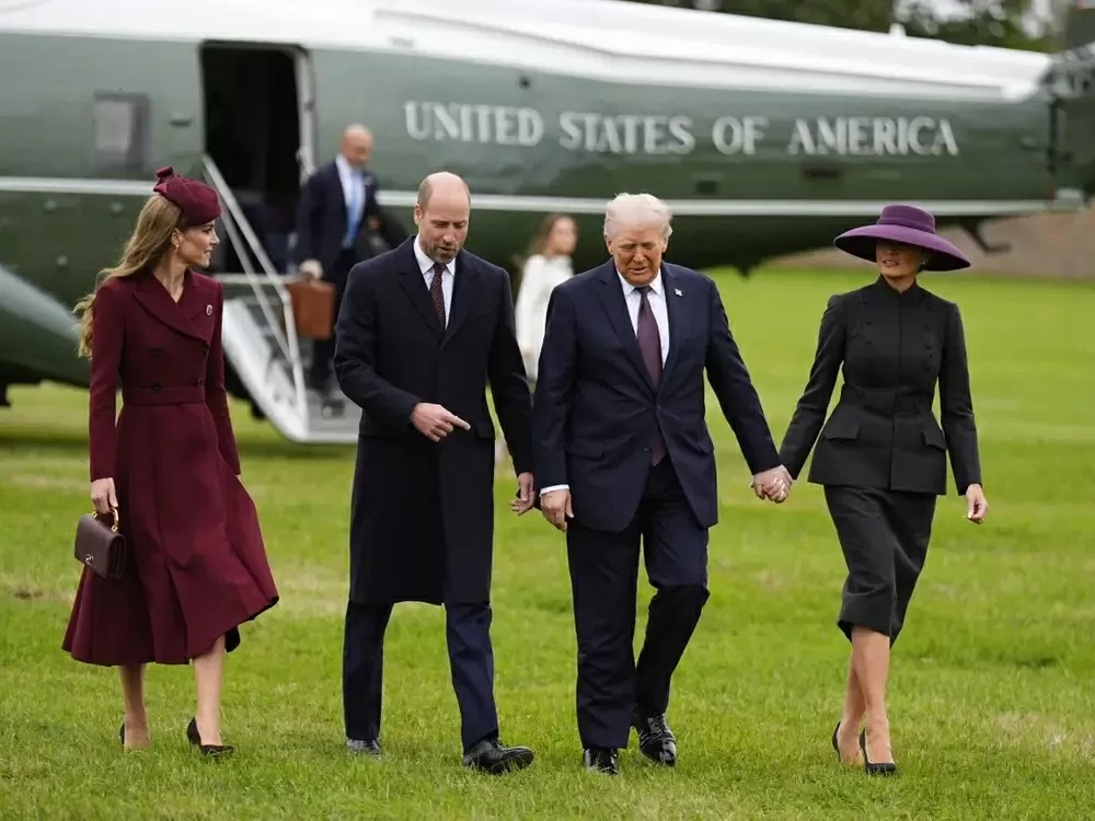 Đệ nhất phu nhân Mỹ Melania Trump và Công nương Kate Middleton gây ấn tượng tại tiệc chiêu đãi Hoàng gia Anh Đệ nhất phu nhân Mỹ Melania Trump và Công nương Kate Middleton gây ấn tượng tại tiệc chiêu đãi Hoàng gia Anh