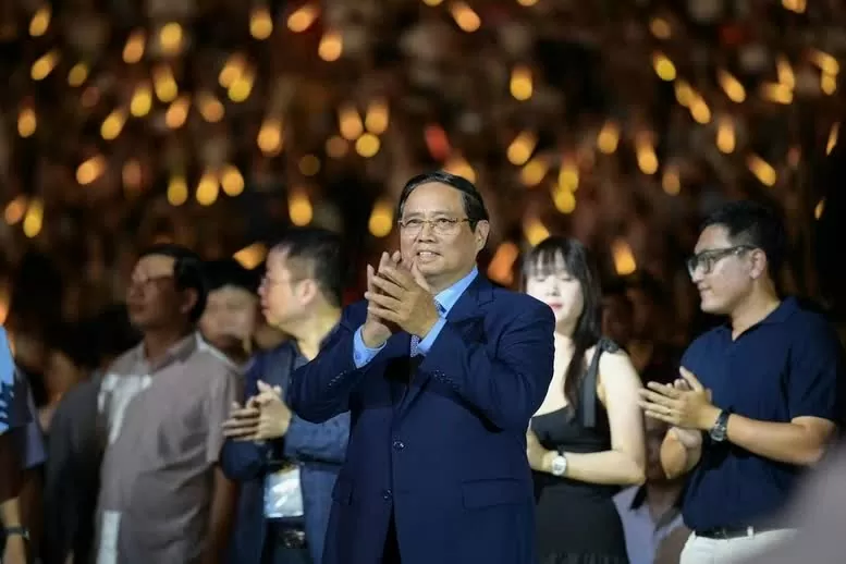 Prime Minister attends the 'V Fest-Vietnam Today' music festival. (Photo: VTV)