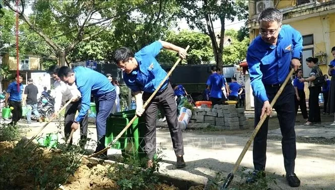 'Ngày Chủ nhật xanh': Hưởng ứng chiến dịch Làm cho thế giới sạch hơn năm 2025