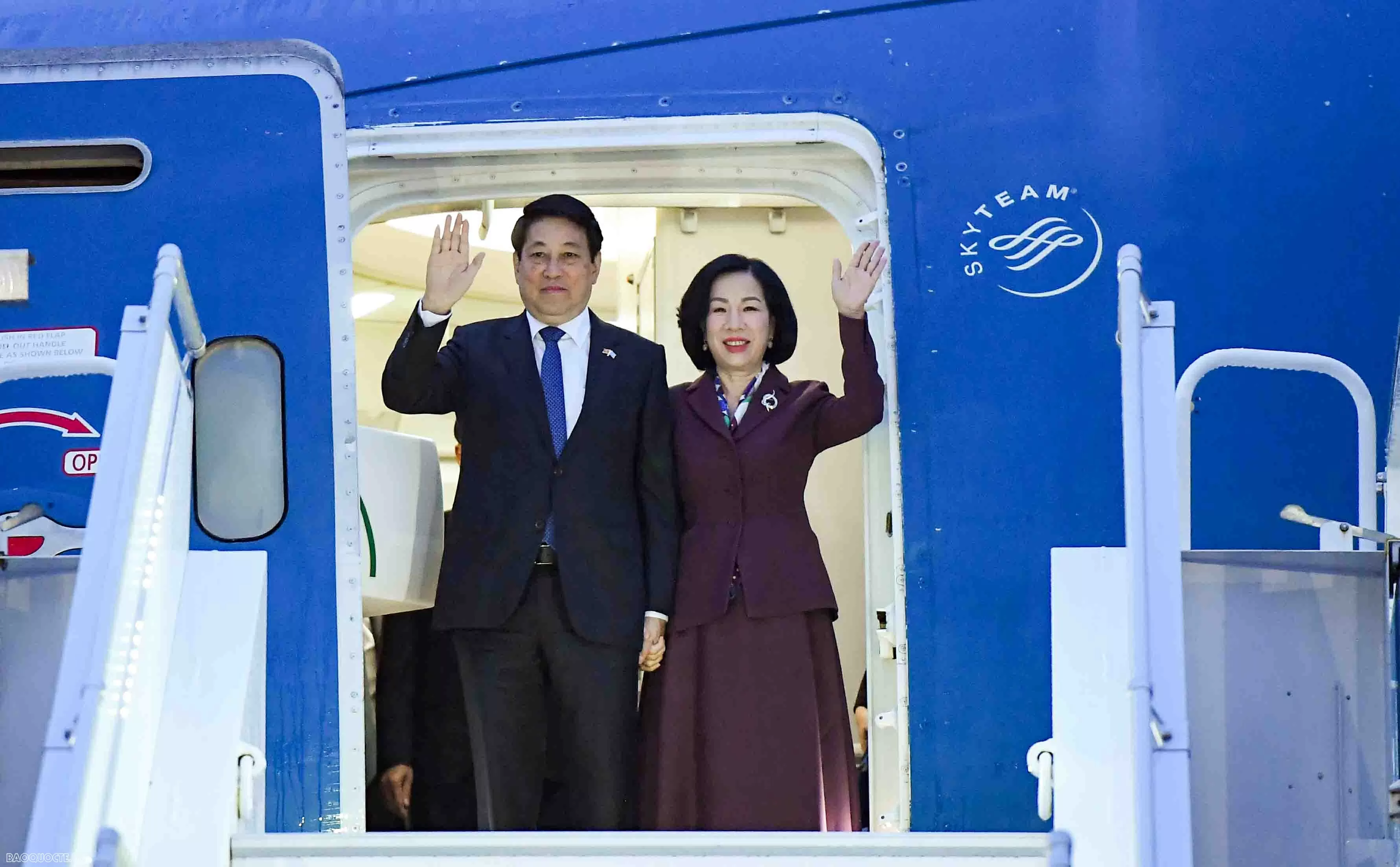 Tiếp Ukraine Tiếp Ukraine