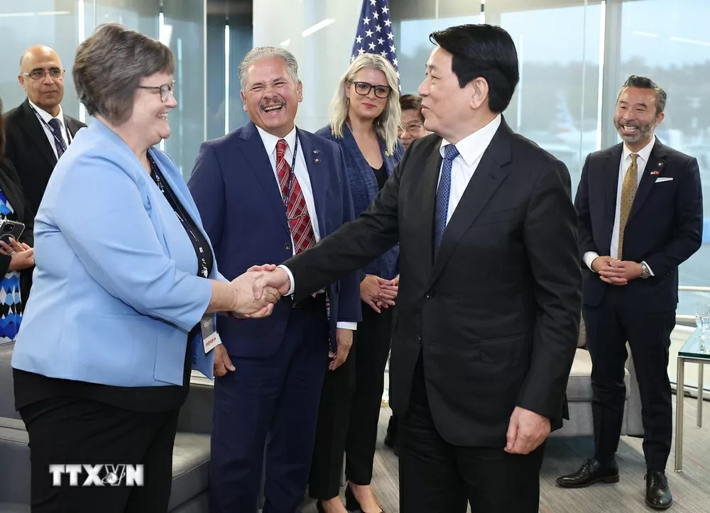 Bang Oregon, Hoa Kỳ quan tâm thúc đẩy hợp tác trí tuệ nhân tạo, sản xuất bán dẫn, điện tử - vi mạch với Việt Nam Bang Oregon, Hoa Kỳ quan tâm thúc đẩy hợp tác trí tuệ nhân tạo, sản xuất bán dẫn, điện tử - vi mạch với Việt Nam