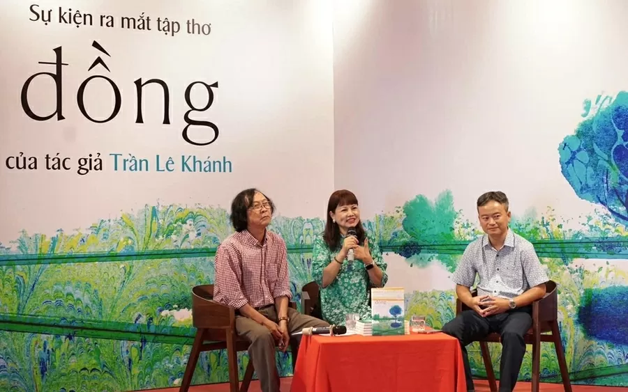 Hơn 20.000 khán giả hòa nhịp trong Đại nhạc hội V Fest - Vietnam Today