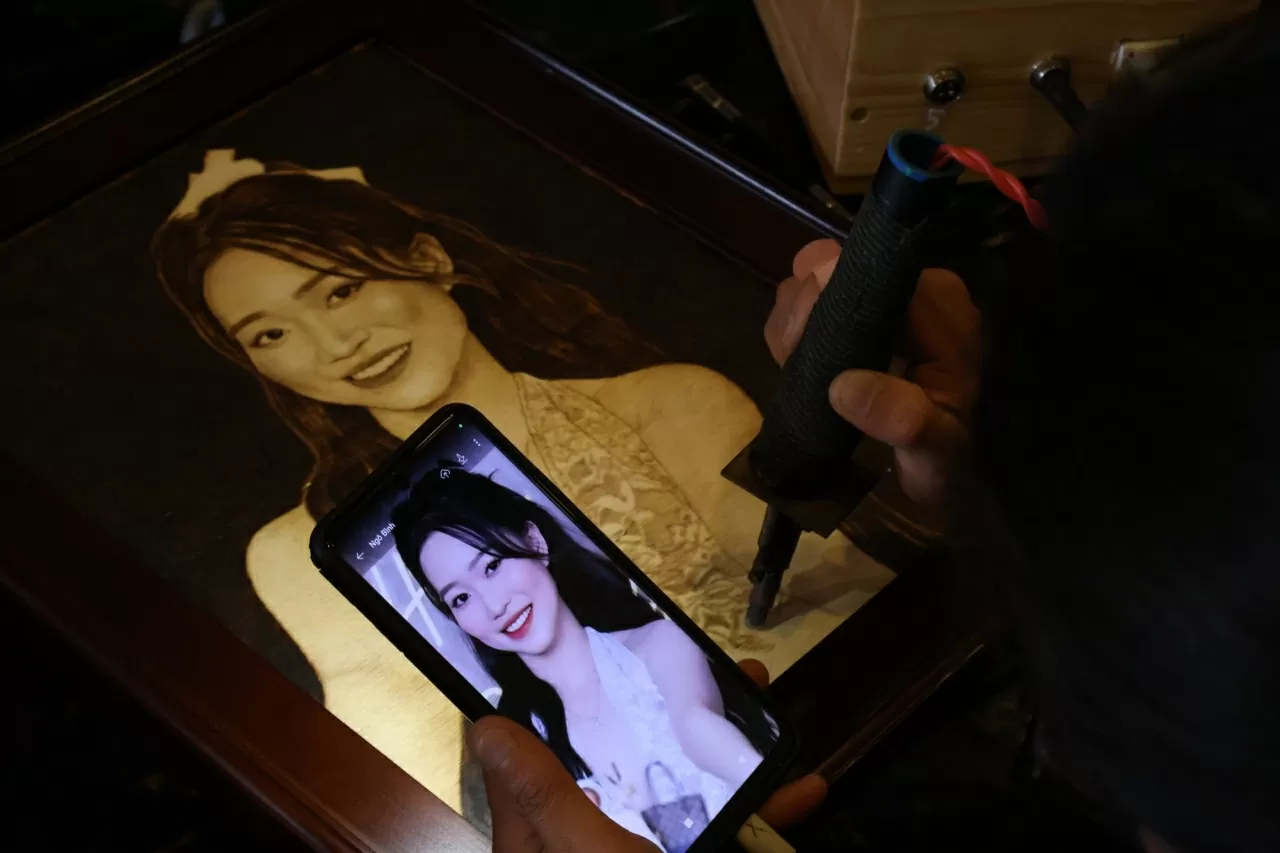 Họa sĩ thắp lửa đam mê giữa phố núi Đà Lạt Họa sĩ thắp lửa đam mê giữa phố núi Đà Lạt