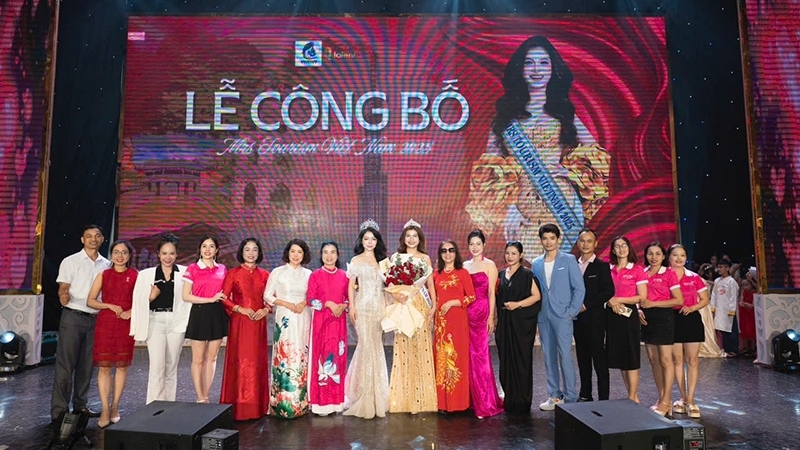 Hoa hậu Mạc Minh đại diện cho Việt Nam tham dự Mrs Tourism 2025 tại Dubai