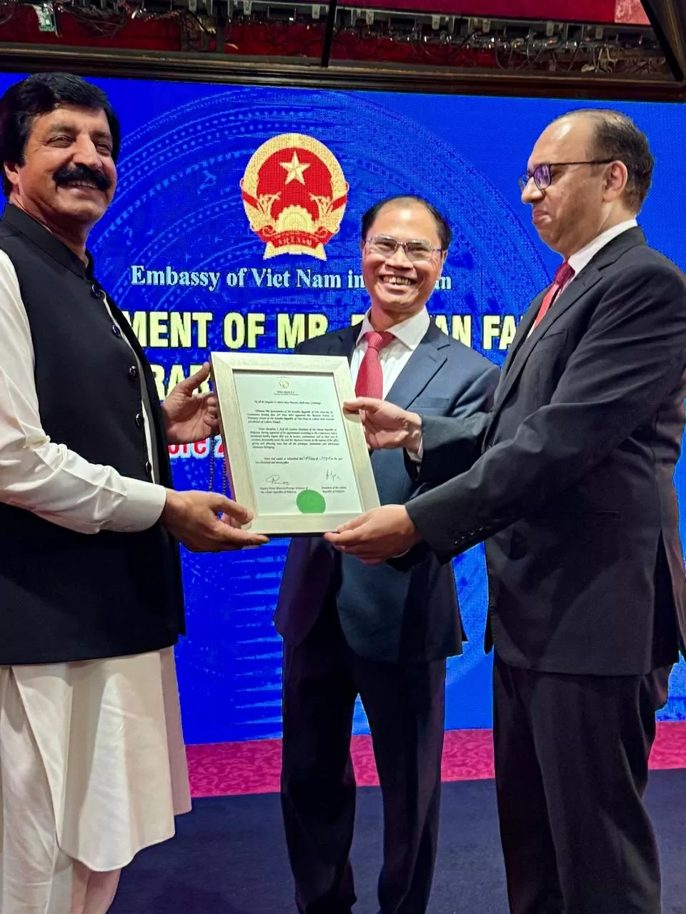 Bổ nhiệm Lãnh sự danh dự Việt Nam tại Lahore, Pakistan Bổ nhiệm Lãnh sự danh dự Việt Nam tại Lahore, Pakistan