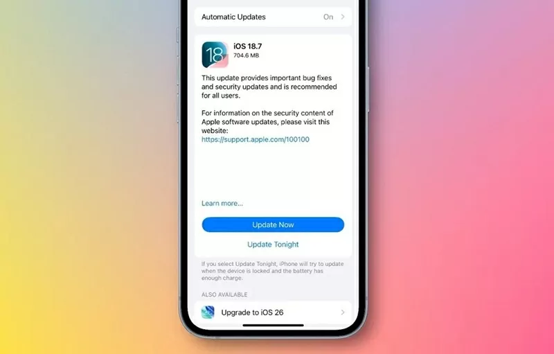 Apple phát hành iOS 18.7 song song với iOS 26.