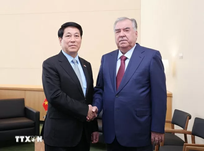 Chủ tịch nước Lương Cường gặp Tổng thống Tajikistan