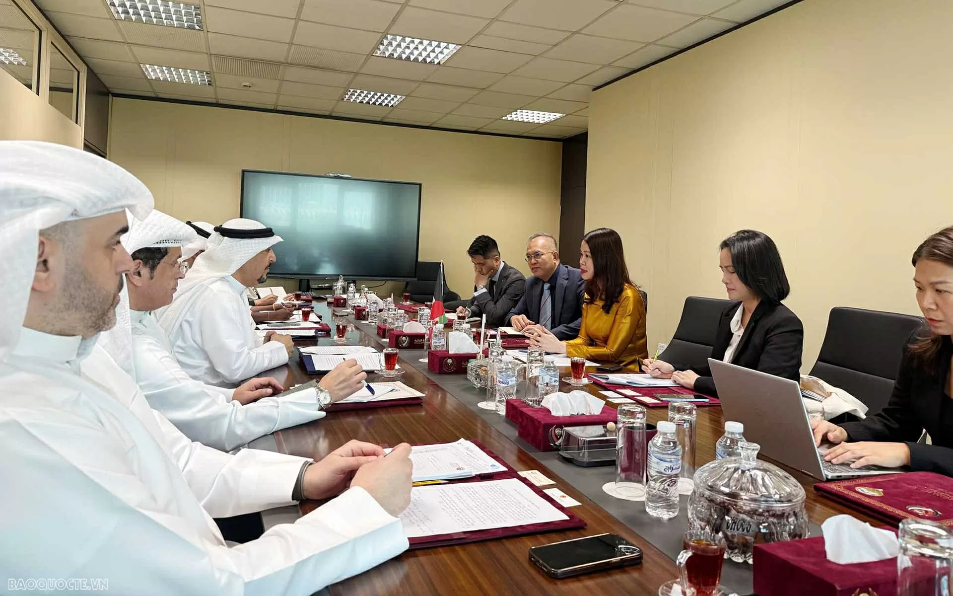 Thứ trưởng Ngoại giao Nguyễn Minh Hằng thăm Kuwait và đồng chủ trì kỳ họp Tham vấn chính trị Thứ trưởng Ngoại giao Nguyễn Minh Hằng thăm Kuwait và đồng chủ trì kỳ họp Tham vấn chính trị