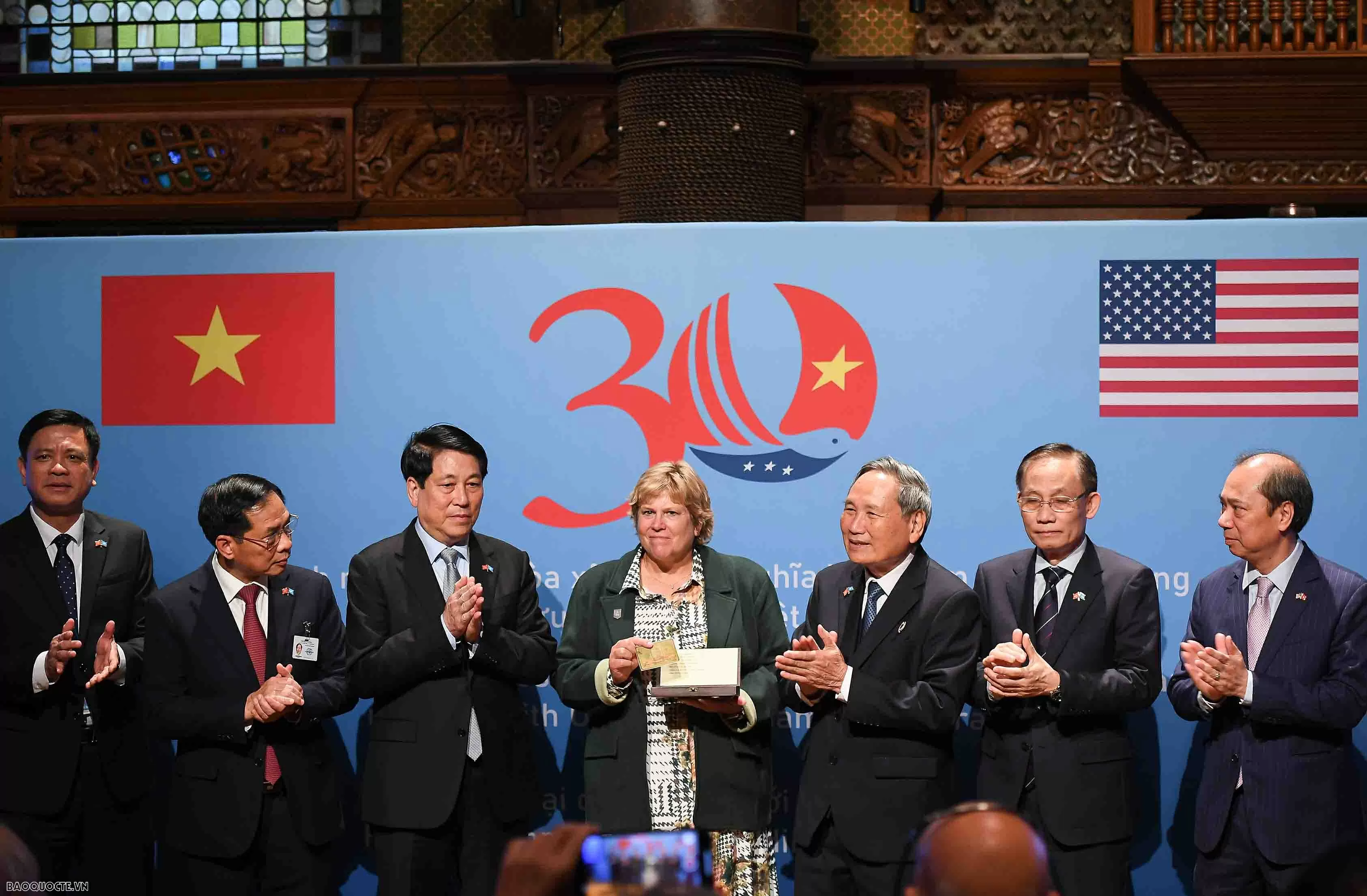 Hành trình từ chiến tranh giận dữ và đau buồn đến hòa giải, hòa bình, công lý và tình hữu nghị Hành trình từ chiến tranh giận dữ và đau buồn đến hòa giải, hòa bình, công lý và tình hữu nghị