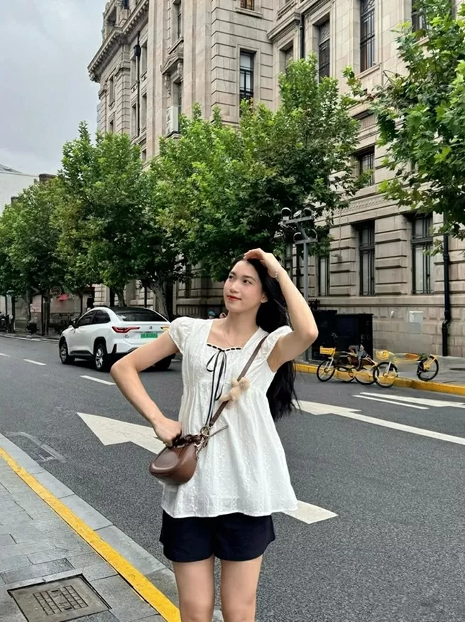 Ngắm nhan sắc các VĐV bóng chuyền nữ Binh chủng Thông tin trong chuyến tập huấn tại Thượng Hải, Trung Quốc