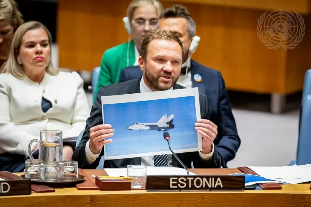 Hội đồng Bảo an họp khẩn vụ tiêm kích xâm nhập Estonia: Phương Tây nỗ lực cáo buộc Nga, Moscow không có ý định góp mặt trong vở kịch phi lý Hội đồng Bảo an họp khẩn vụ tiêm kích xâm nhập Estonia: Phương Tây nỗ lực cáo buộc Nga, Moscow không có ý định góp mặt trong vở kịch phi lý