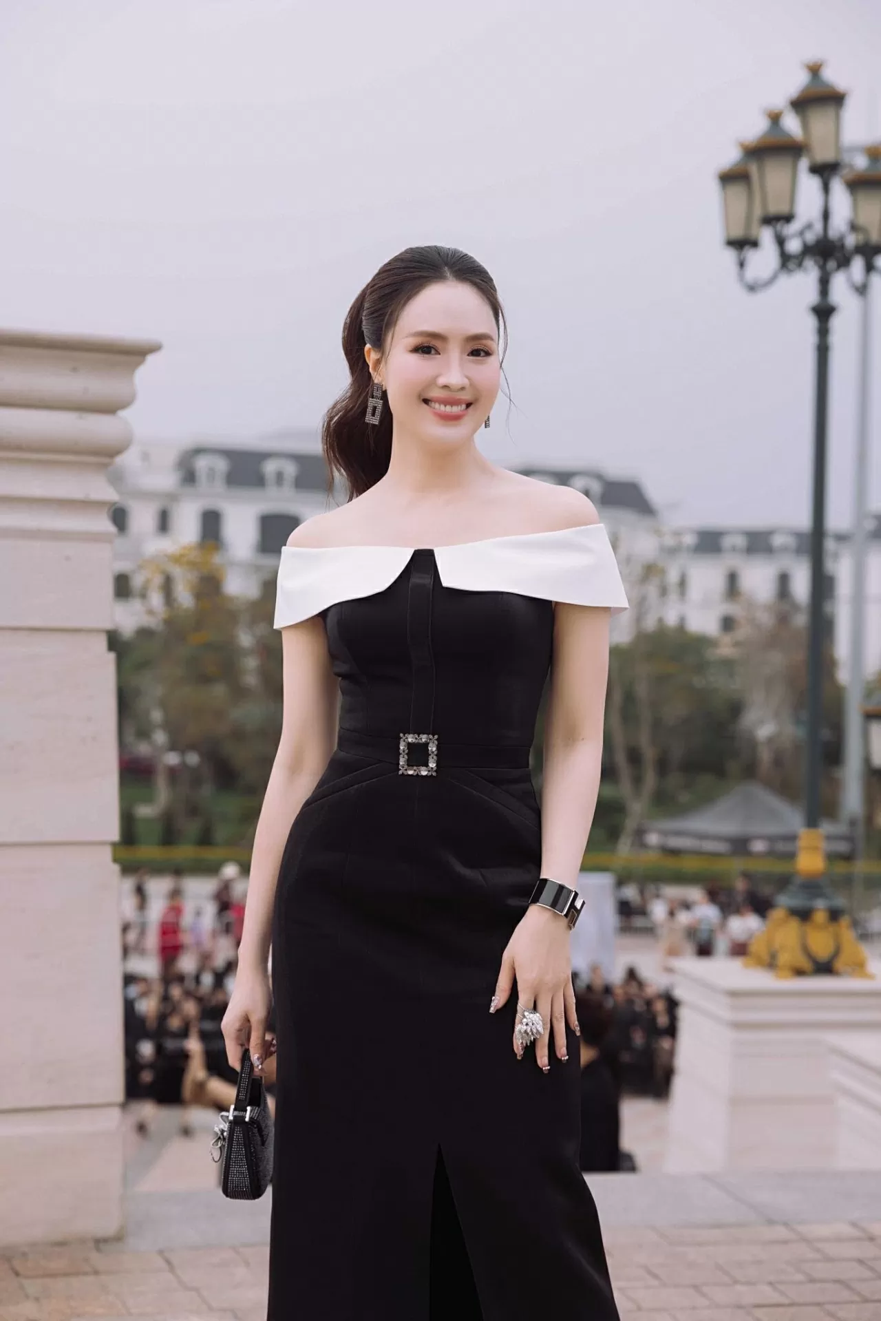 Diễn viên Hồng Diễm