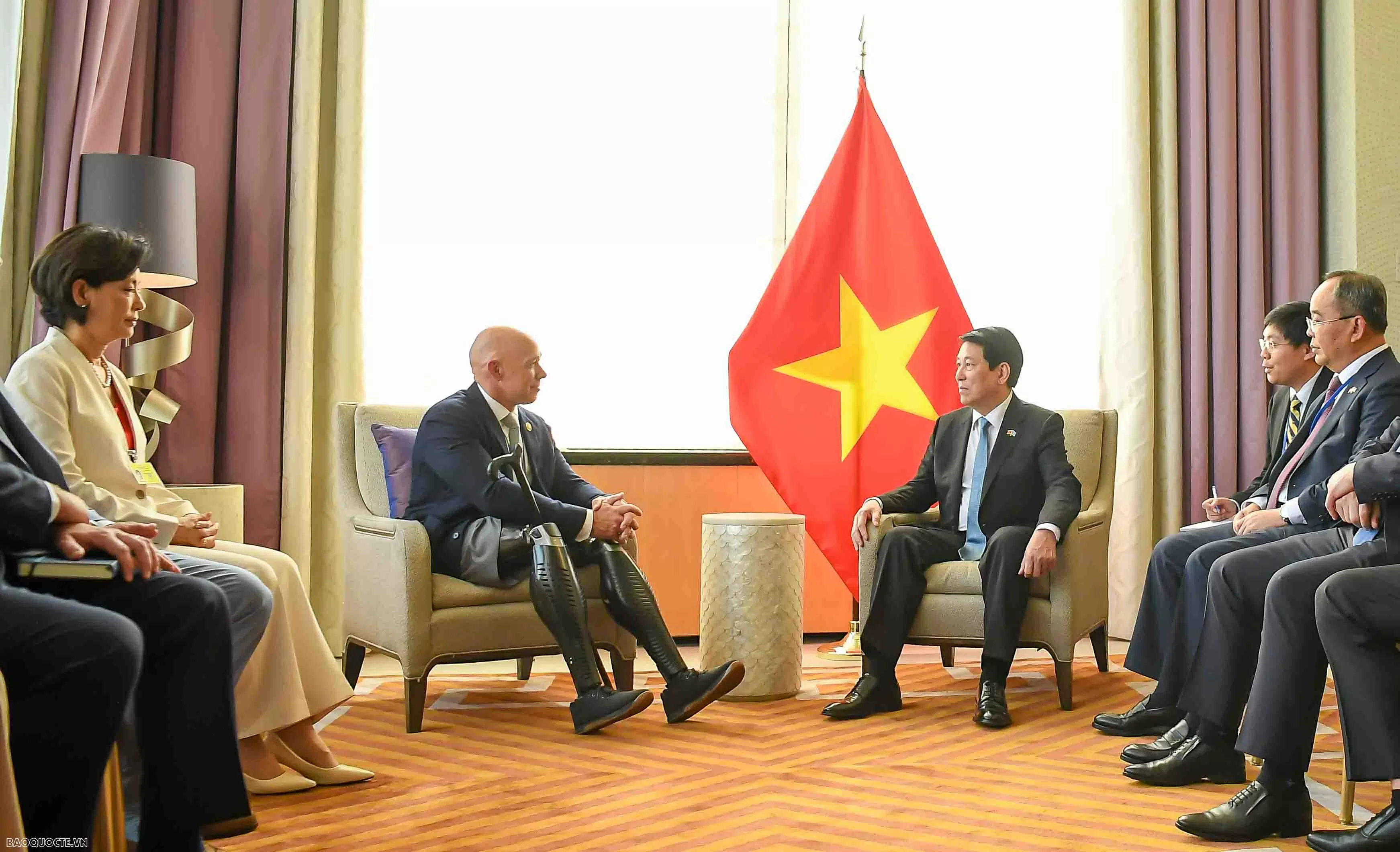 Tiếp thượng nghị sĩ