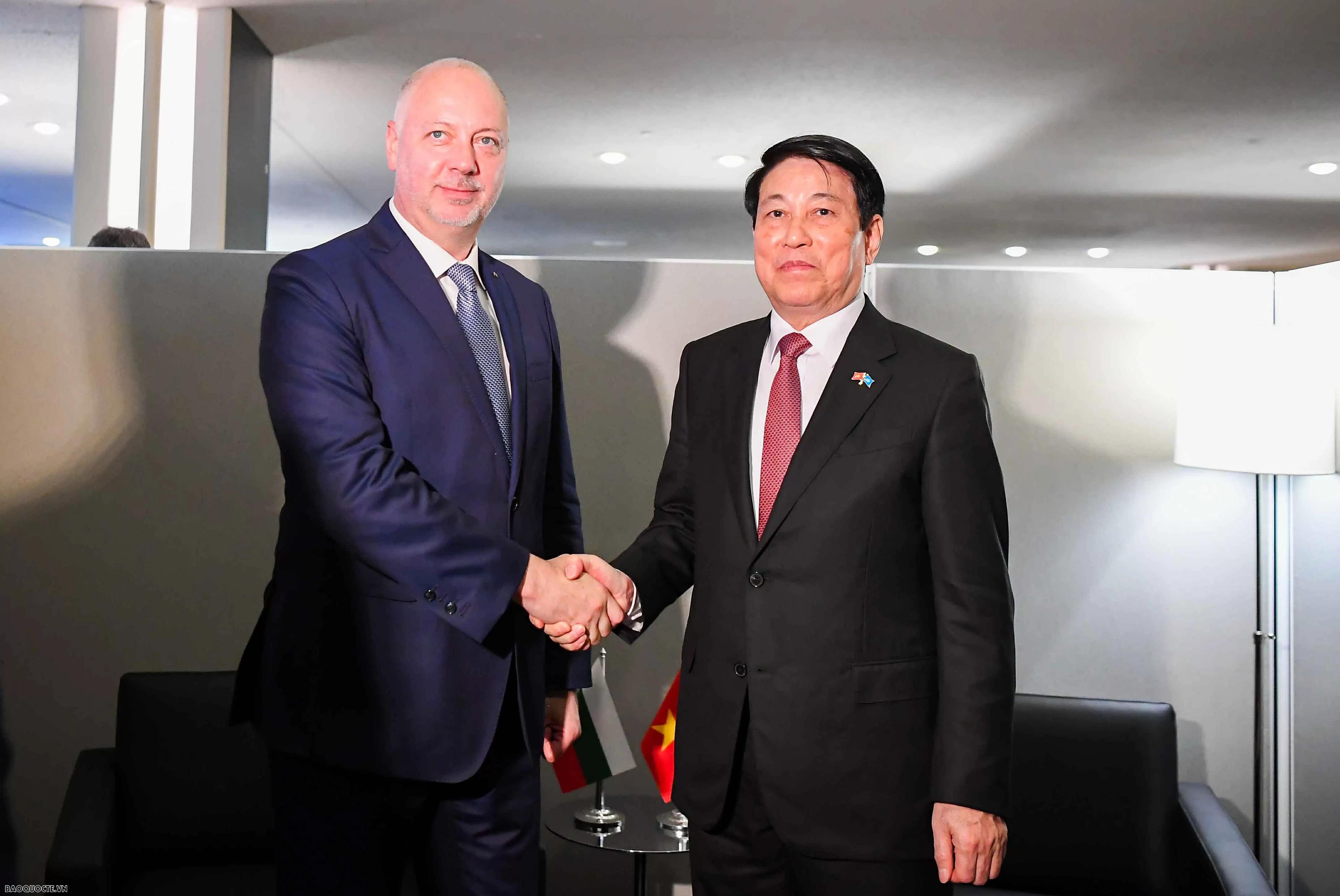 tiếp hạ nghị sĩ tiếp hạ nghị sĩ