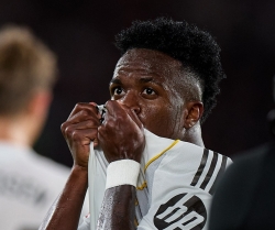 Lập siêu phẩm, Vinicius gửi lời cảm ơn Modric