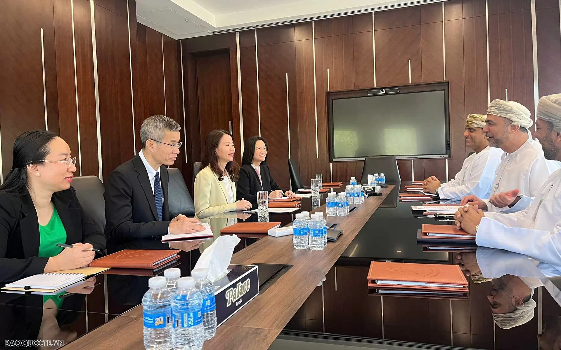 Việt Nam mong muốn tăng cường quan hệ hợp tác nhiều mặt với Oman