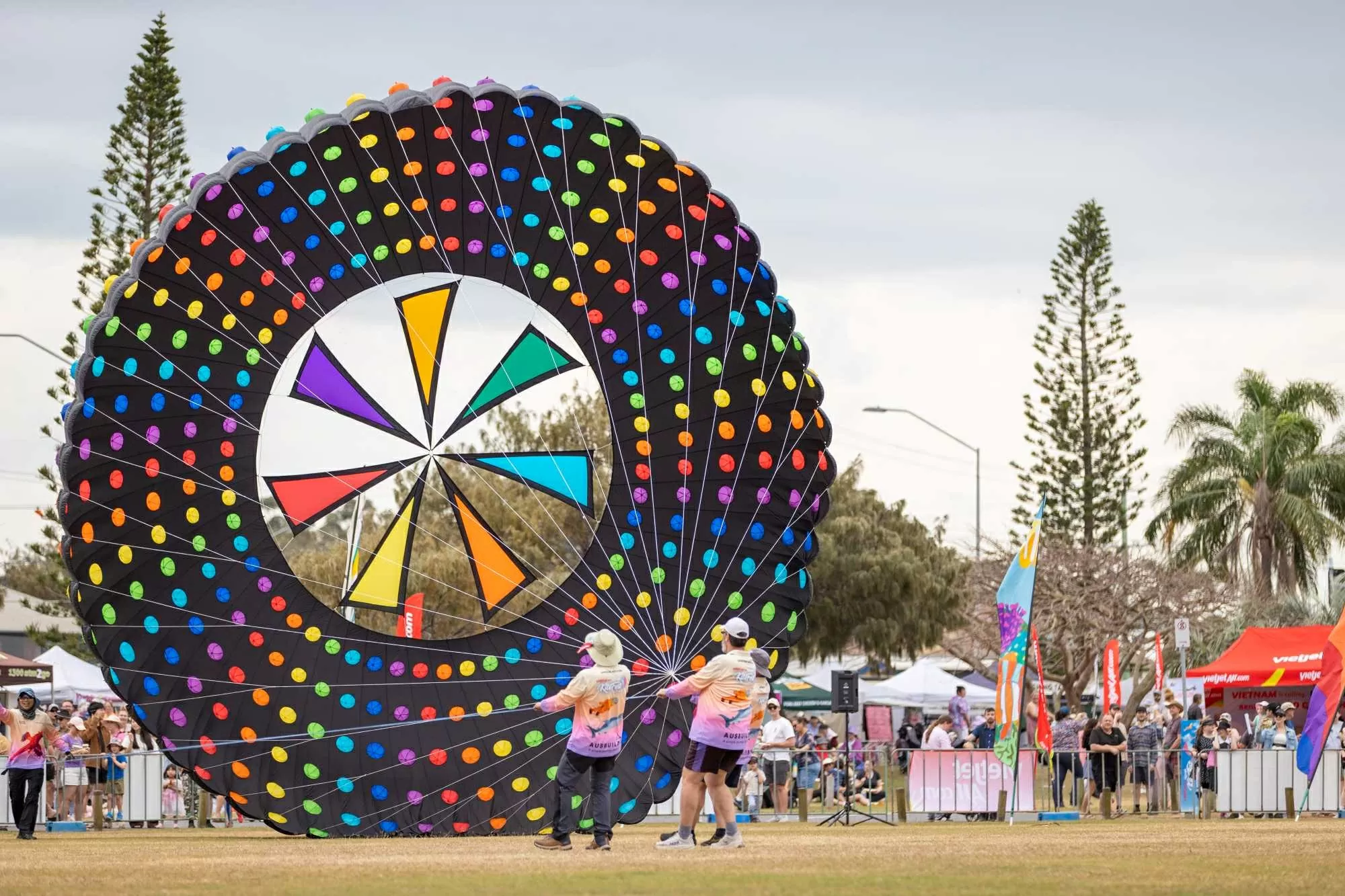 Vietjet đưa du khách hòa mình vào lễ hội diều lớn nhất Queensland