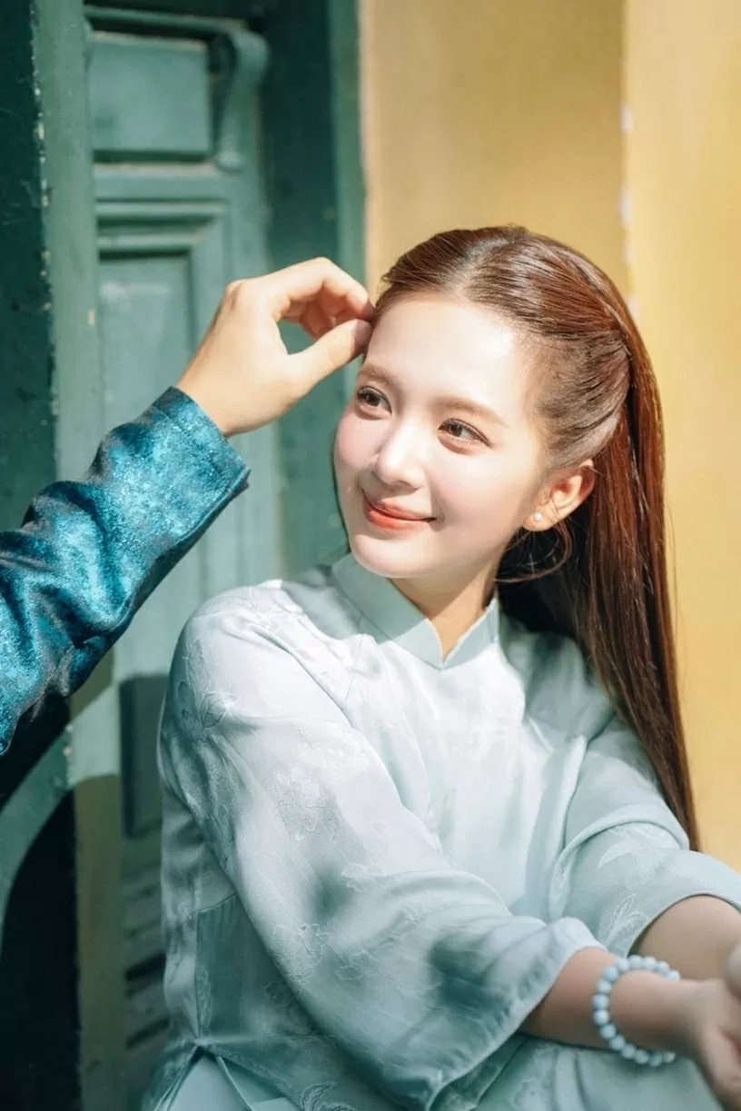 Bộ ảnh cưới hòa mình vào Thu Hà Nội của cặp diễn viên Đình Tú - Ngọc Huyền