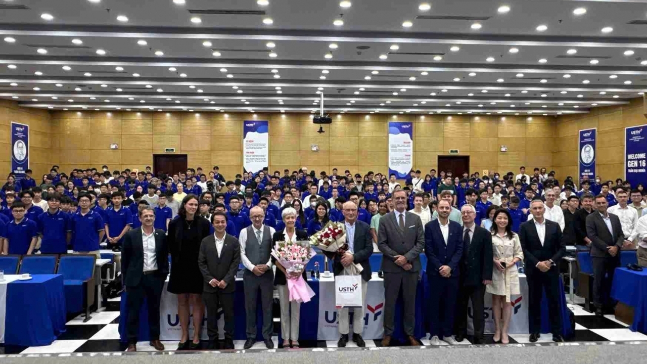 Hợp tác Việt-Pháp: Hành trình sáng tạo khoa học và chạm tới vũ trụ