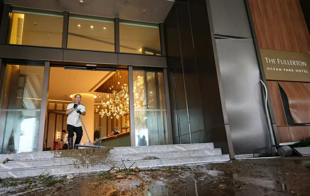 Hình ảnh siêu bão Ragasa càn quét Philippines và Trung Quốc Hình ảnh siêu bão Ragasa càn quét Philippines và Trung Quốc