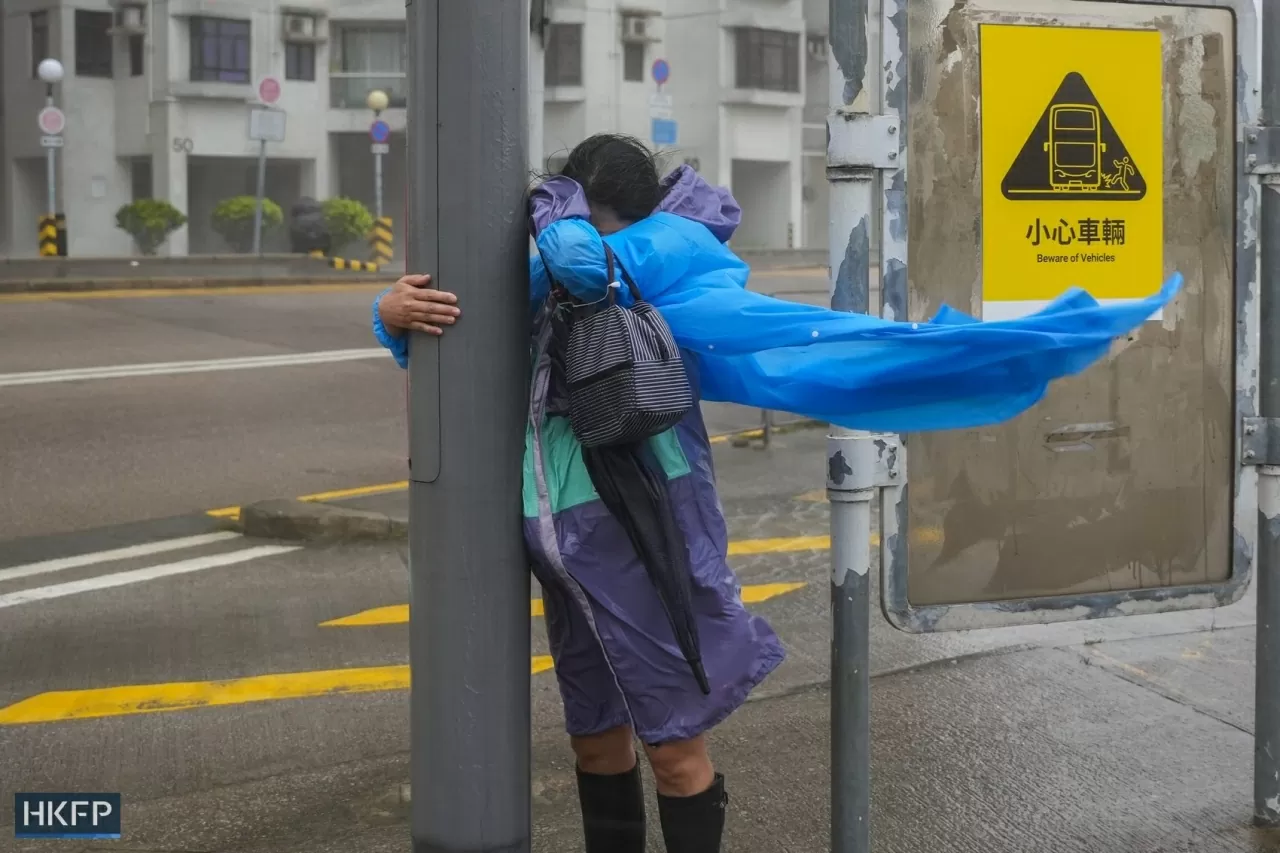 Hình ảnh siêu bão Ragasa càn quét Philippines và Trung Quốc Hình ảnh siêu bão Ragasa càn quét Philippines và Trung Quốc