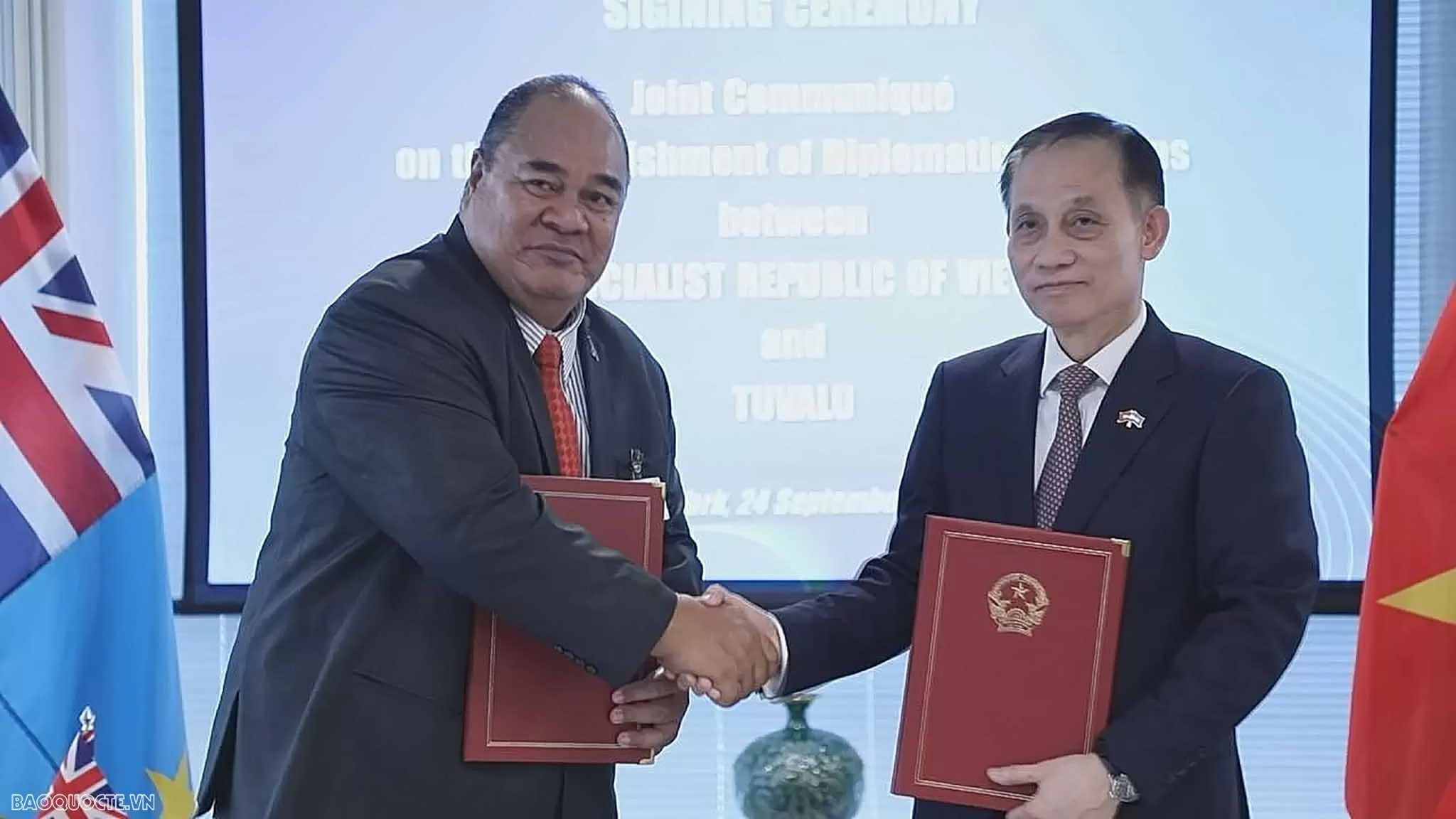 Việt Nam và Tuvalu thiết lập quan hệ ngoại giao Việt Nam và Tuvalu thiết lập quan hệ ngoại giao
