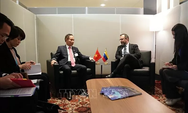 Venezuela mong muốn tăng cường chia sẻ và hợp tác với Việt Nam trong tất cả các lĩnh vực Venezuela mong muốn tăng cường chia sẻ và hợp tác với Việt Nam trong tất cả các lĩnh vực