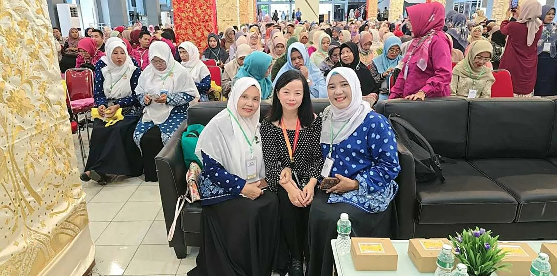 Kiều bào và khát vọng định vị Việt Nam (Kỳ II): Xây nhịp cầu văn học