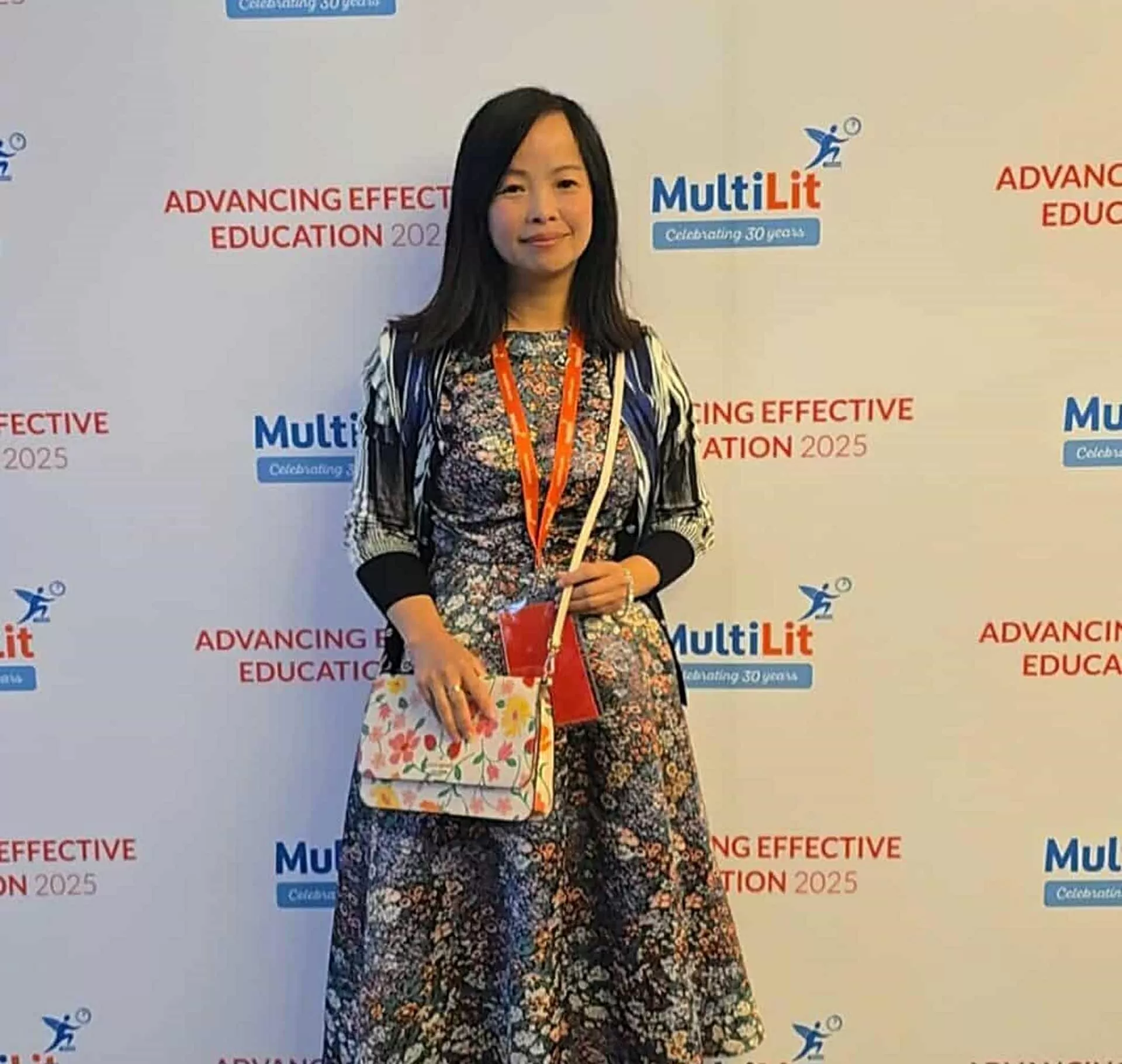 Kiều bào và khát vọng định vị Việt Nam (Kỳ II): Xây nhịp cầu văn học