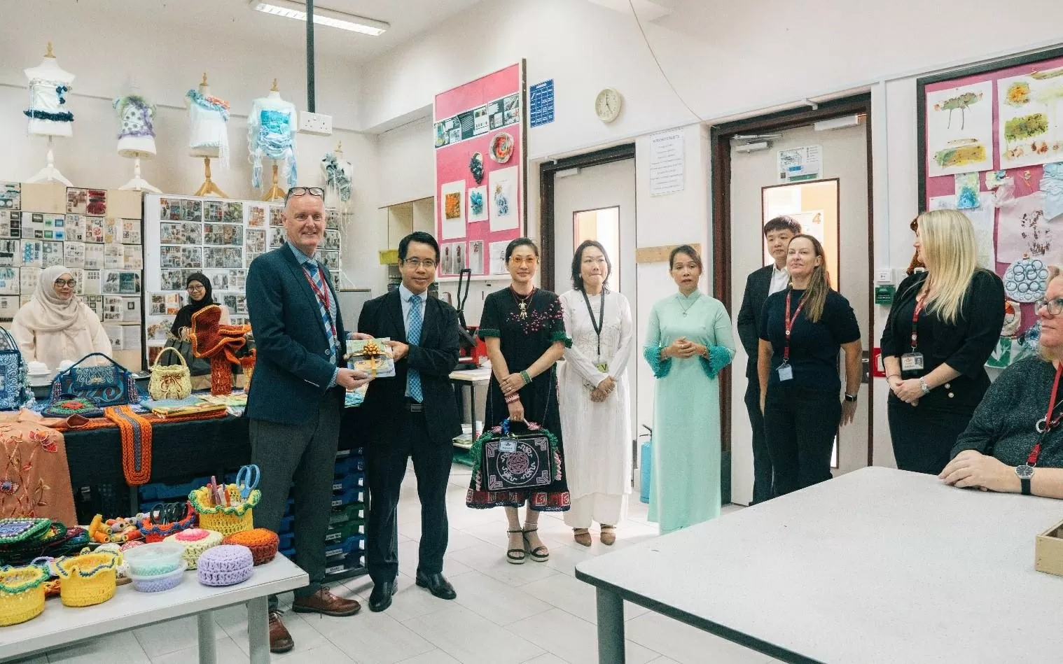 Giới thiệu văn hóa tại Brunei Giới thiệu văn hóa tại Brunei