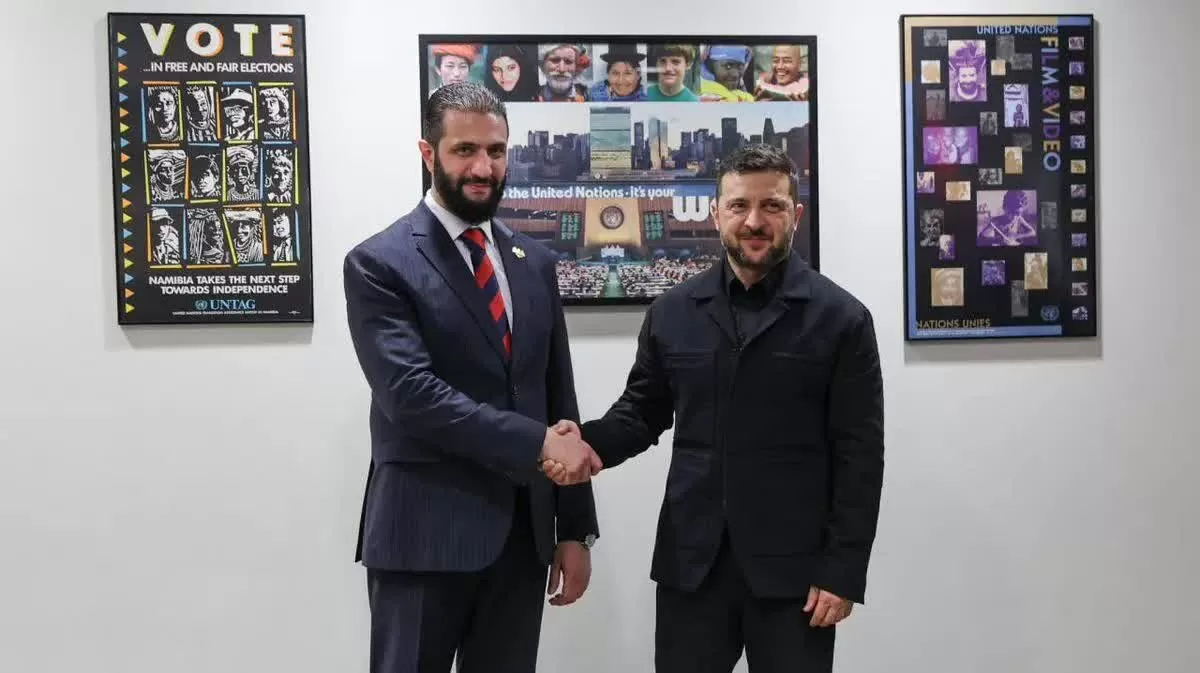 Tổng thống lâm thời Syria gặp Tổng thống Ukraine, ký kết văn kiện khôi phục quan hệ ngoại giao. (Nguồn:X) Tổng thống lâm thời Syria gặp Tổng thống Ukraine, ký kết văn kiện khôi phục quan hệ ngoại giao. (Nguồn:X)